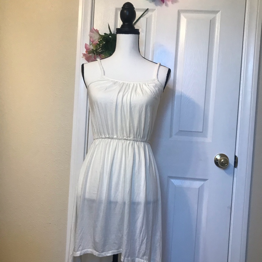 NWT SOFT AND FLOWING SUMMER DRESS.